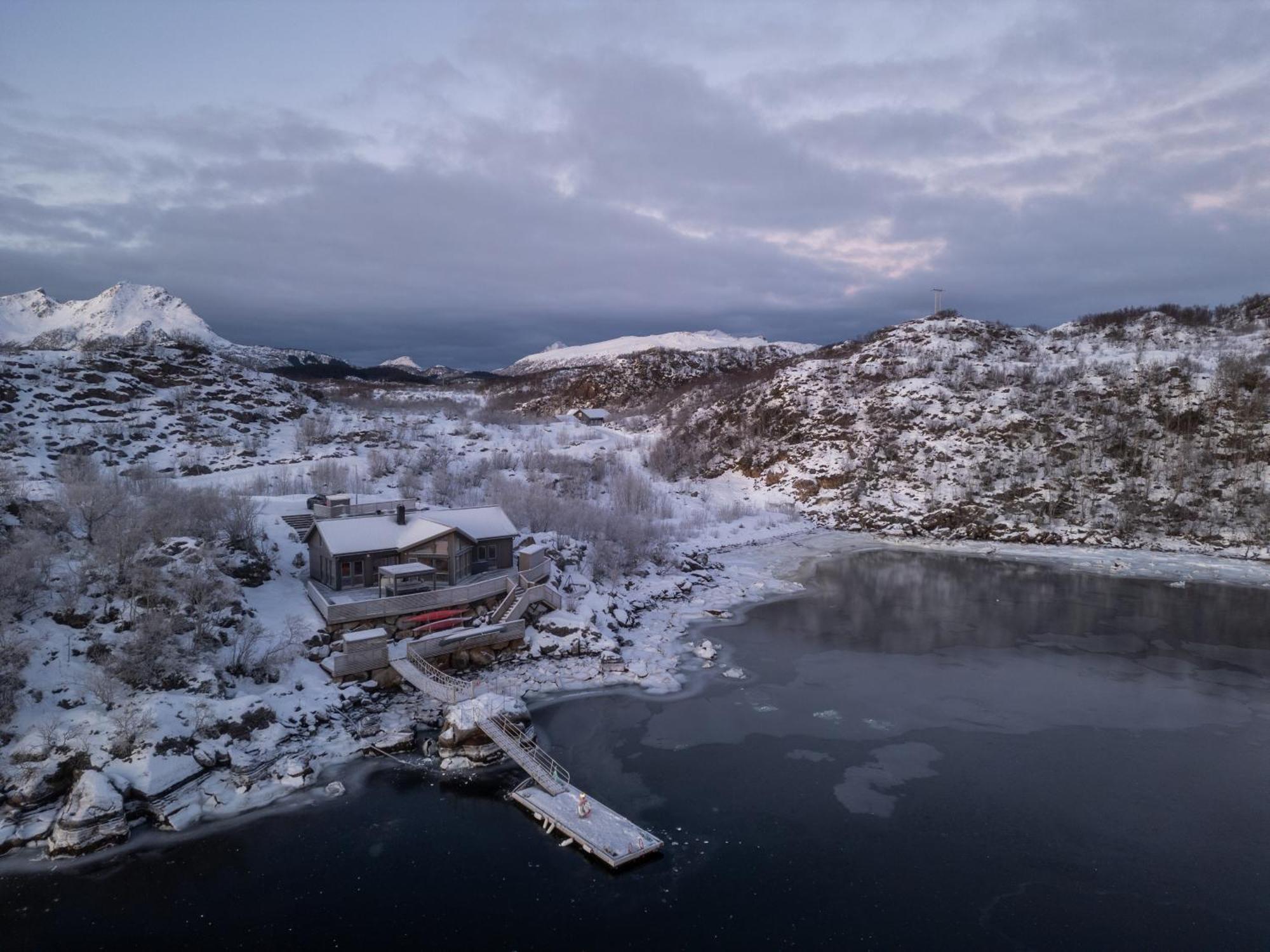 Vikran Seaside Lodge Straumsjoen Bagian luar foto