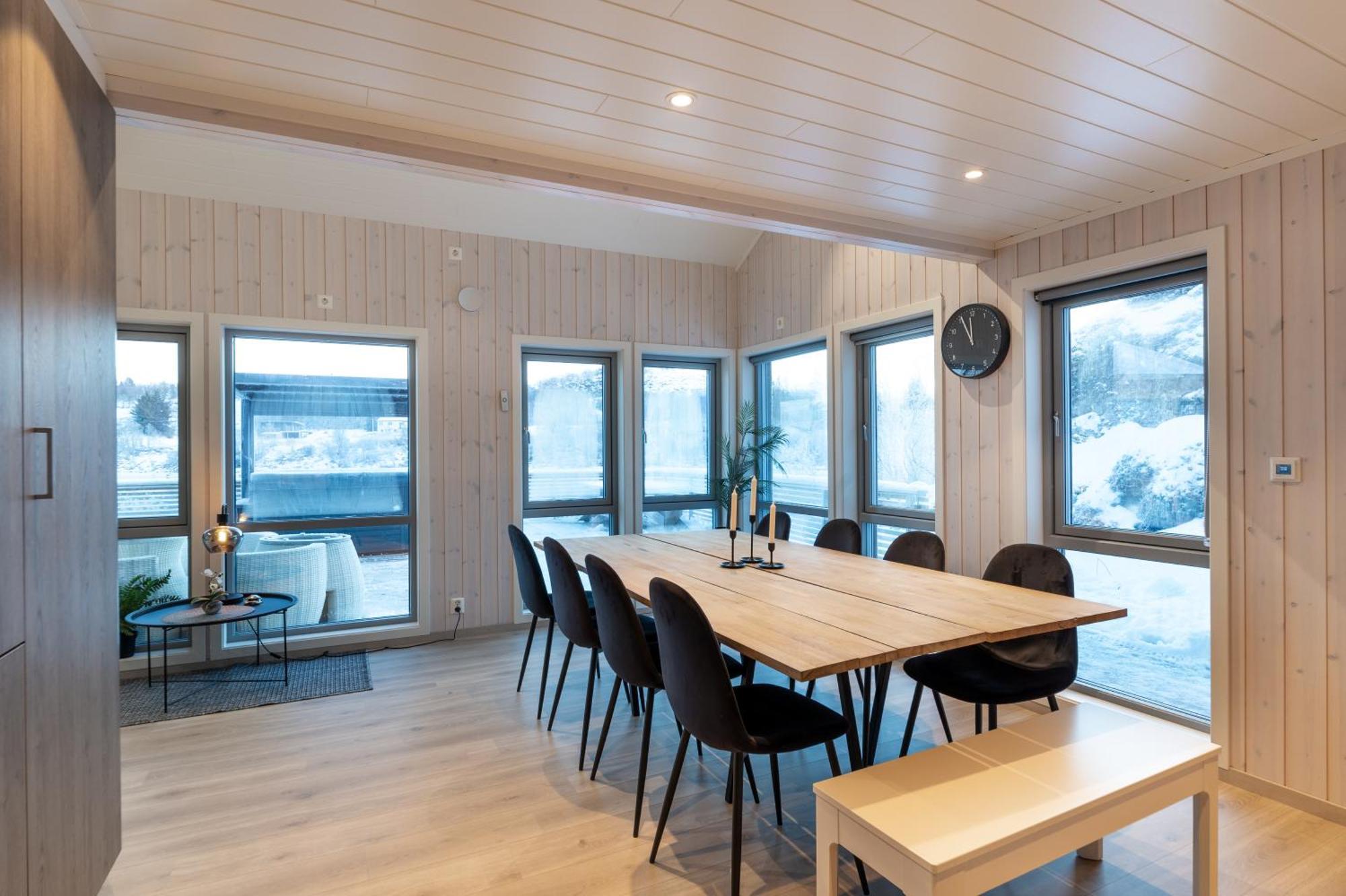 Vikran Seaside Lodge Straumsjoen Bagian luar foto