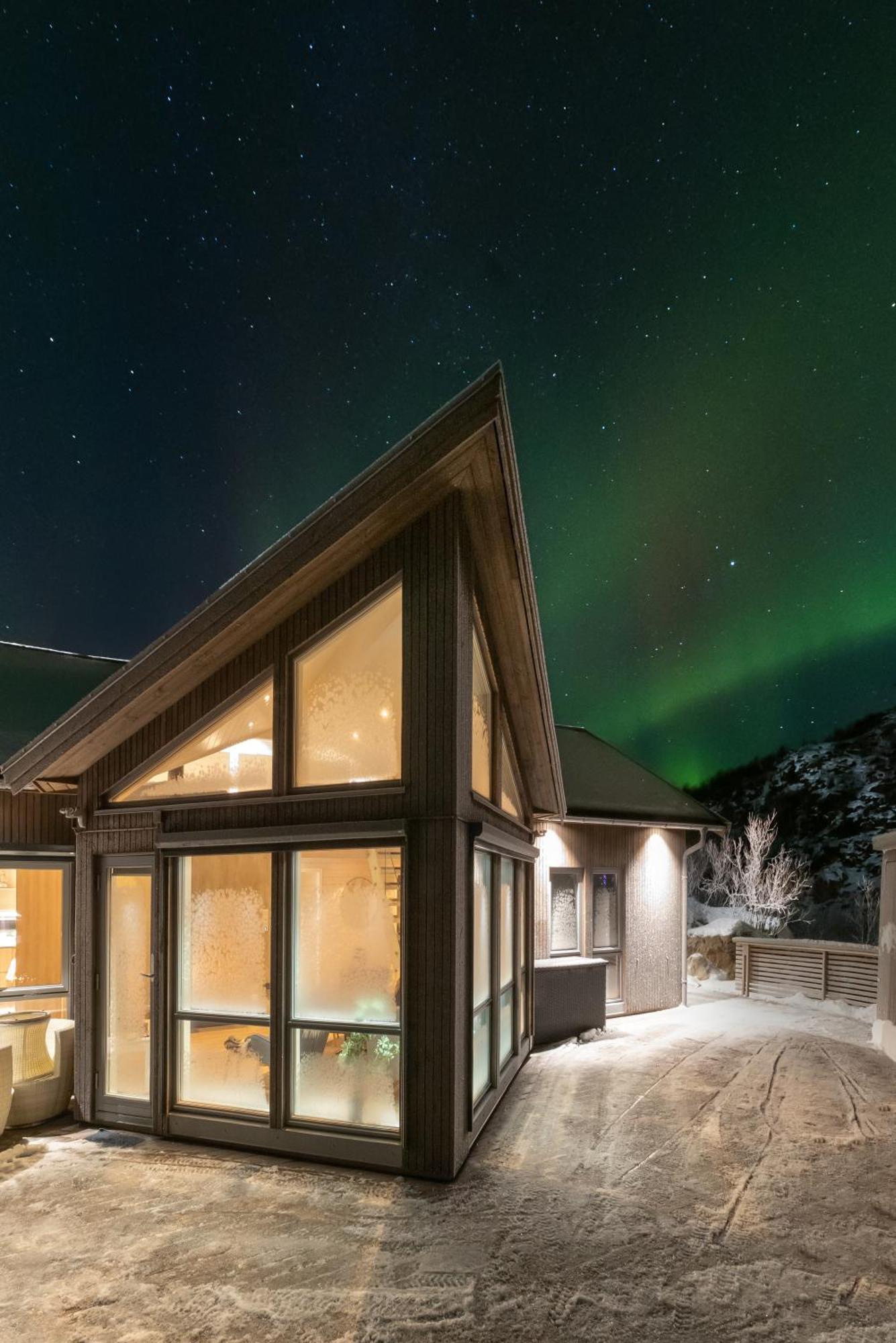 Vikran Seaside Lodge Straumsjoen Bagian luar foto